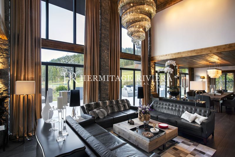 Luxury chalet by the slopes