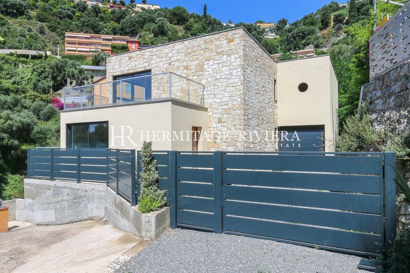 New modern villa - Gated estate