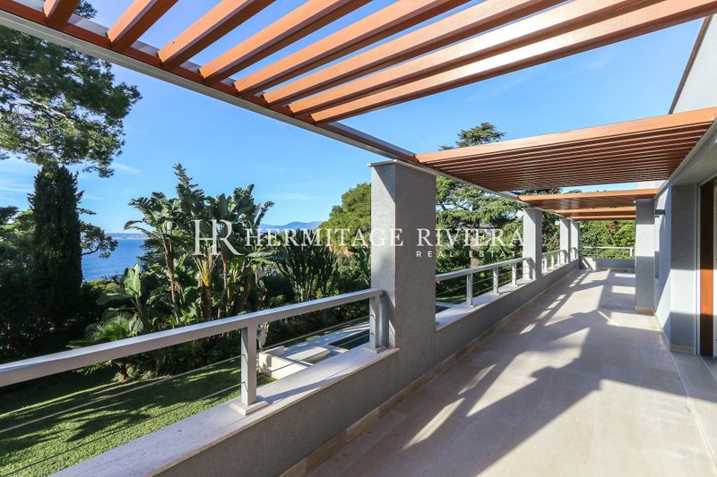Modern property - close to Grand Hotel - Sea views - Pool