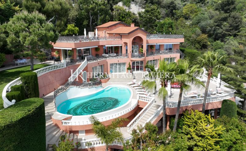 Luxury villa with panoramic sea views