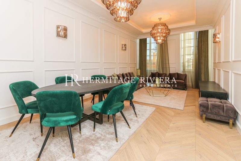 3 bedroom apartment - XVIIth century baroque building - Cours Saleya