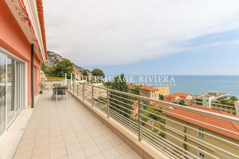 Penthouse in recent residence - Close seafront - Sea view